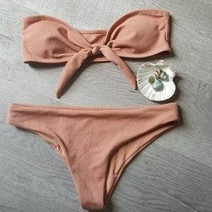 Bandeau knotted front bikini